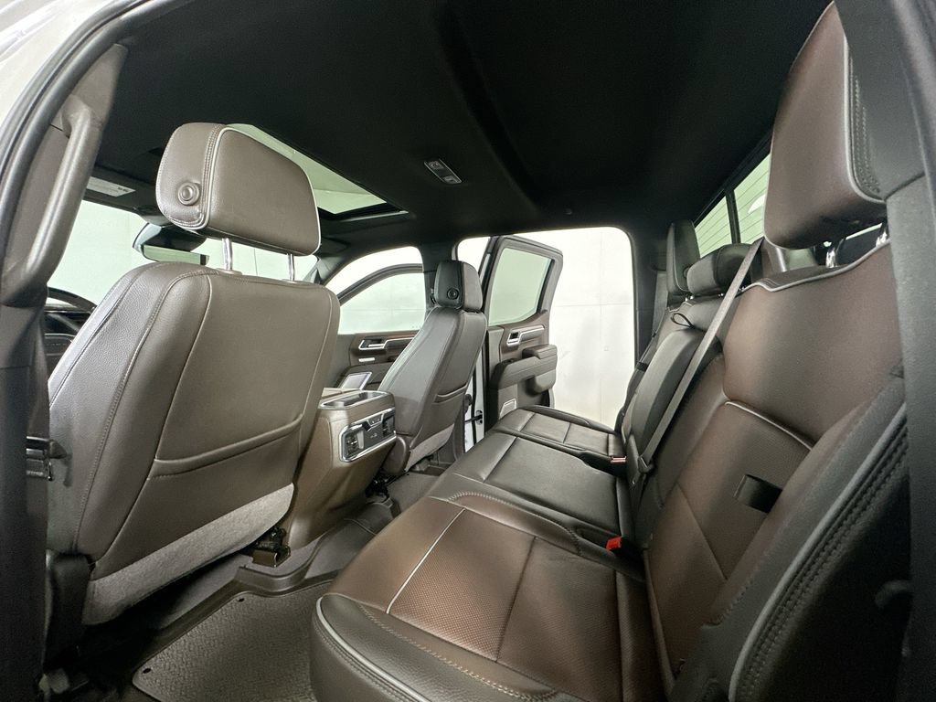 Used 2024 GMC Sierra 1500 Denali AWD/4WD image 13