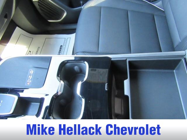 Used 2025 Buick Enclave Preferred FWD image 11