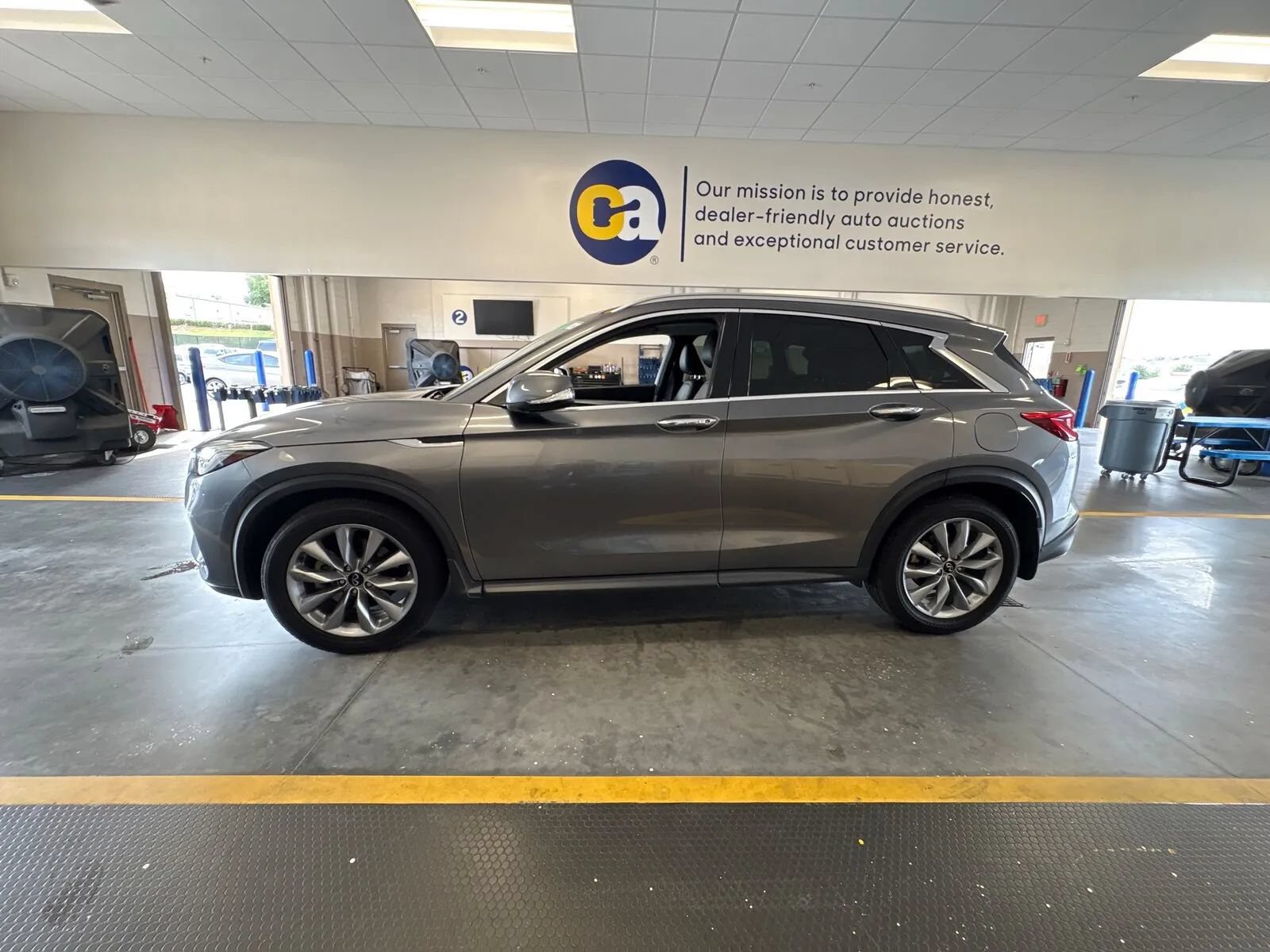 Used 2021 INFINITI QX50 Luxe FWD image 4