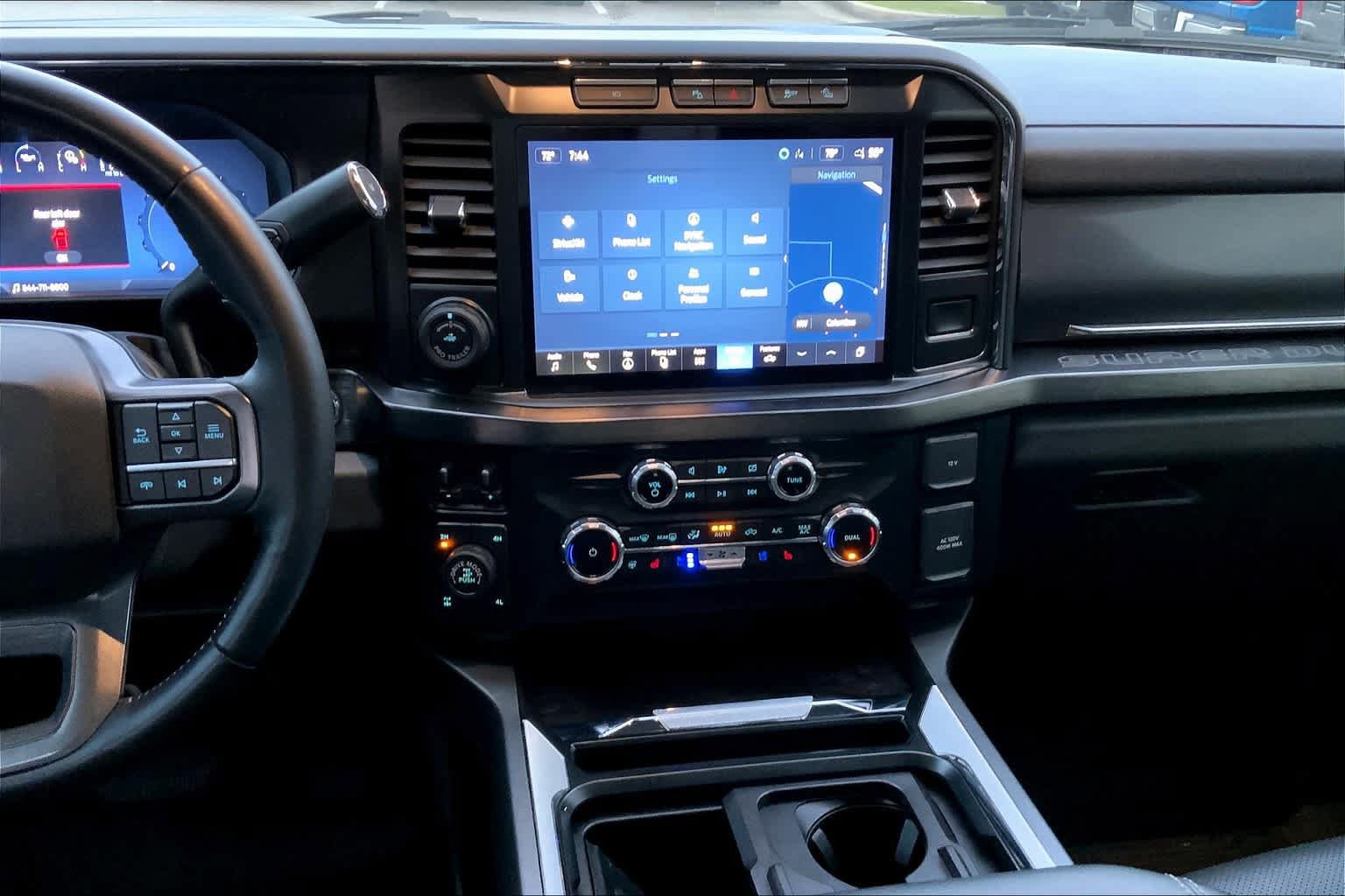 Used 2023 Ford F250 Lariat w/ Lariat Ultimate Package AWD/4WD image 7