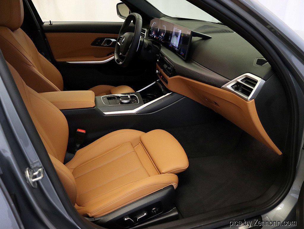 Used 2025 BMW 330i xDrive Sedan w/ M Sport Package image 32