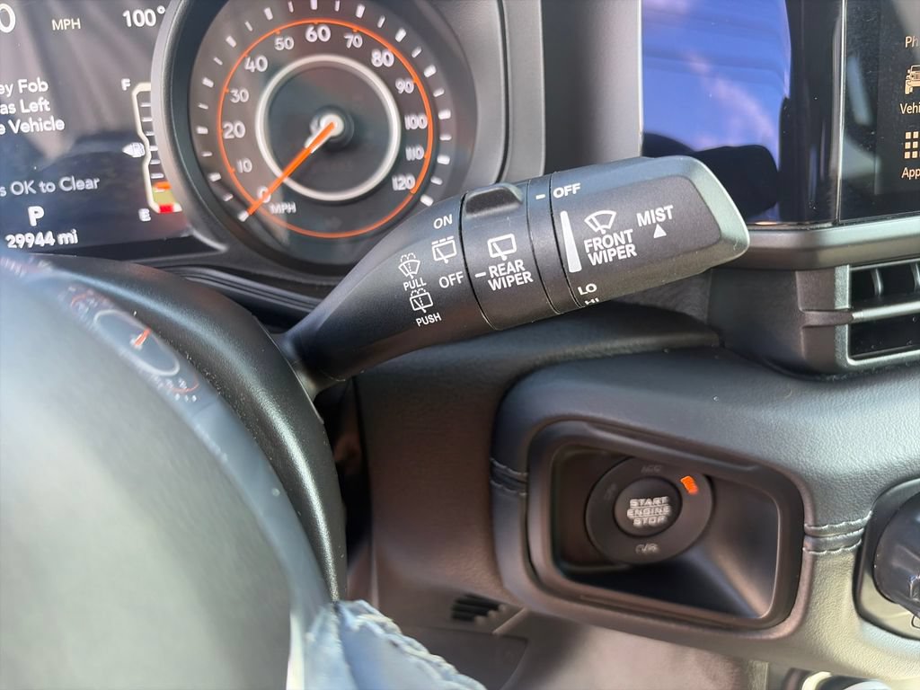 Used 2025 Jeep Wrangler Unlimited Sahara AWD/4WD image 33