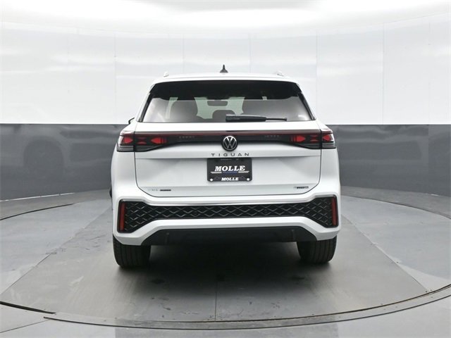 New 2026 Volkswagen Tiguan SEL R-Line image 6