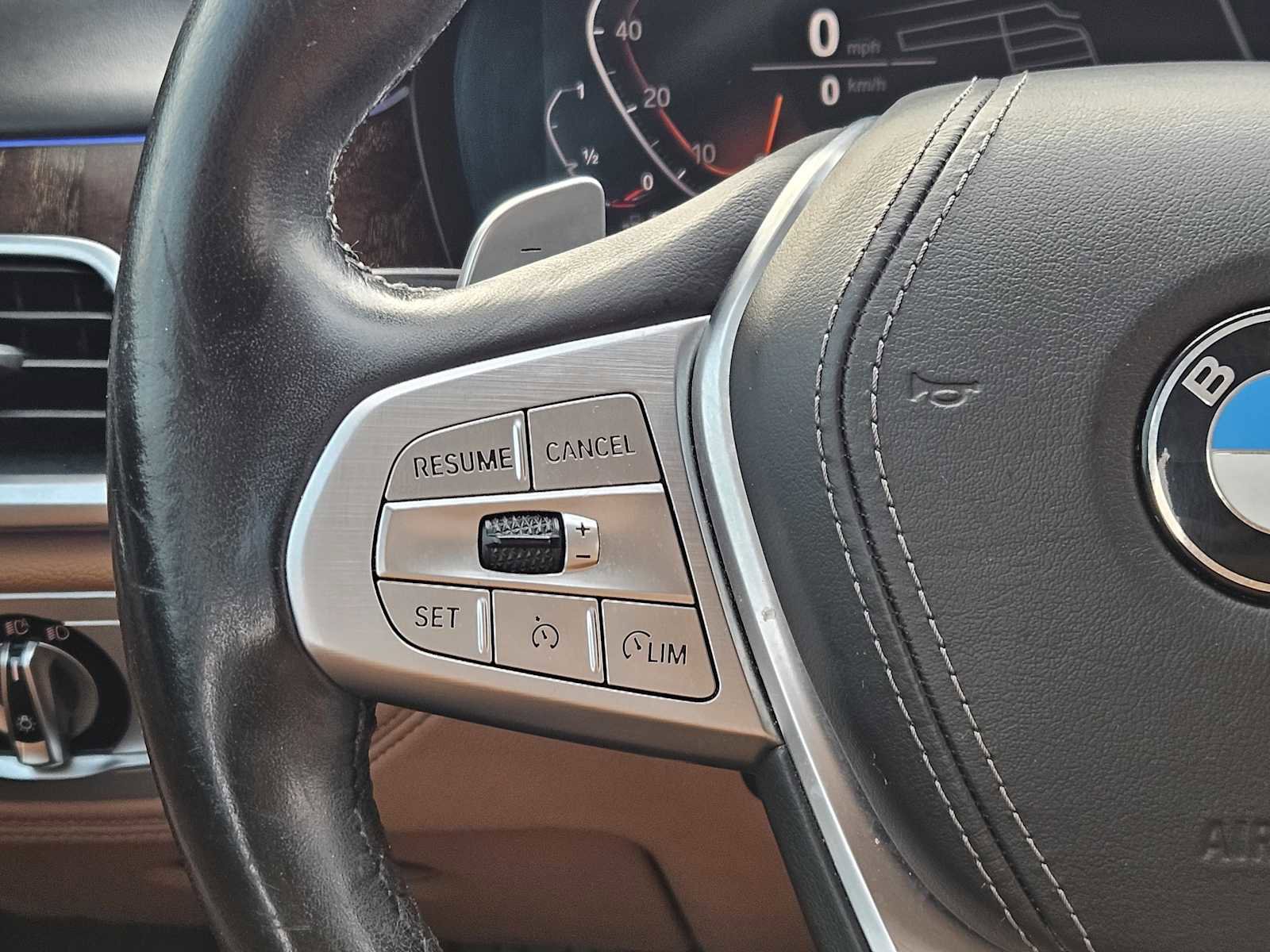 Used 2020 BMW 740i w/ Premium Package image 26