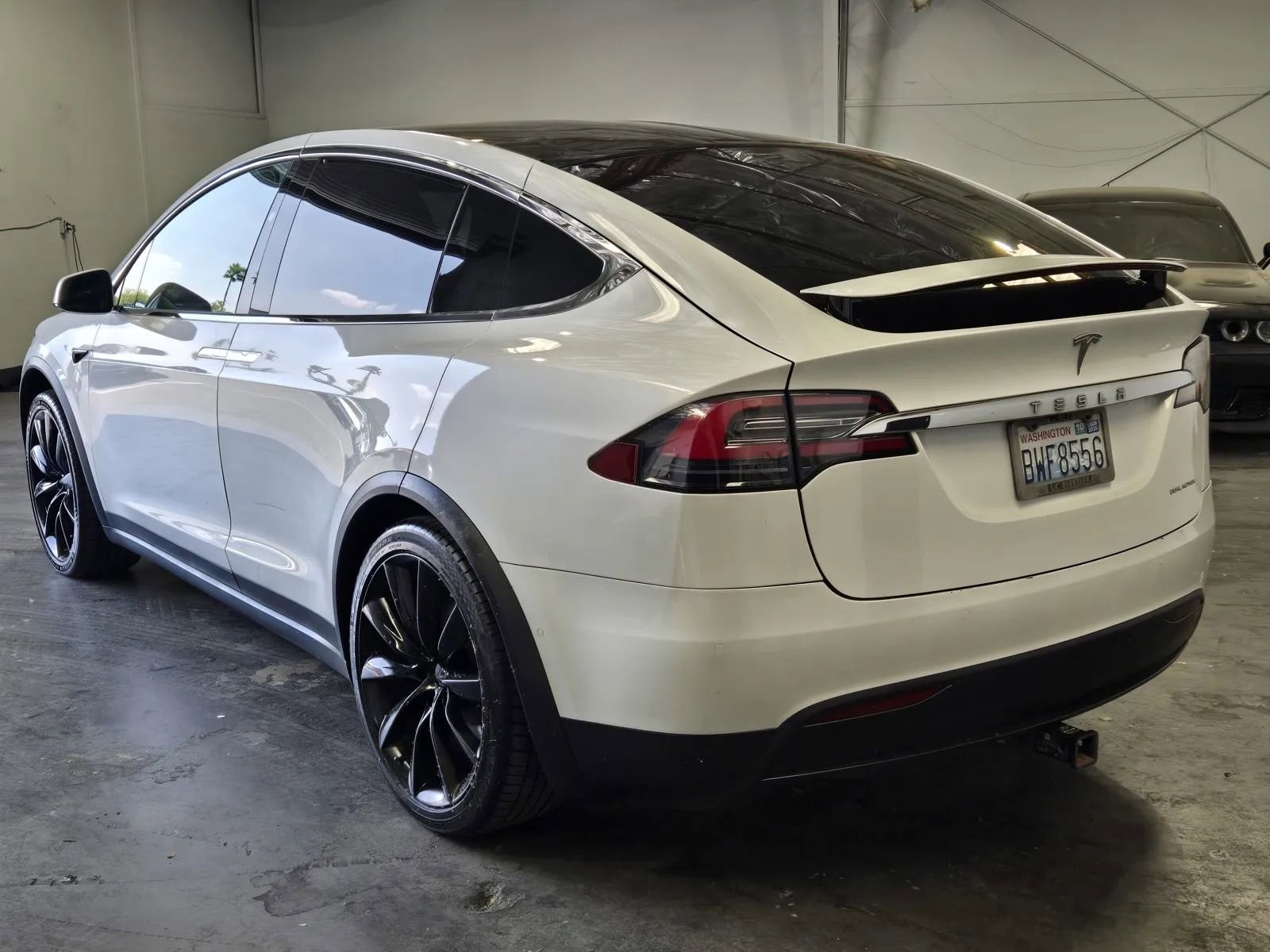 Used 2020 Tesla Model X Long Range image 2