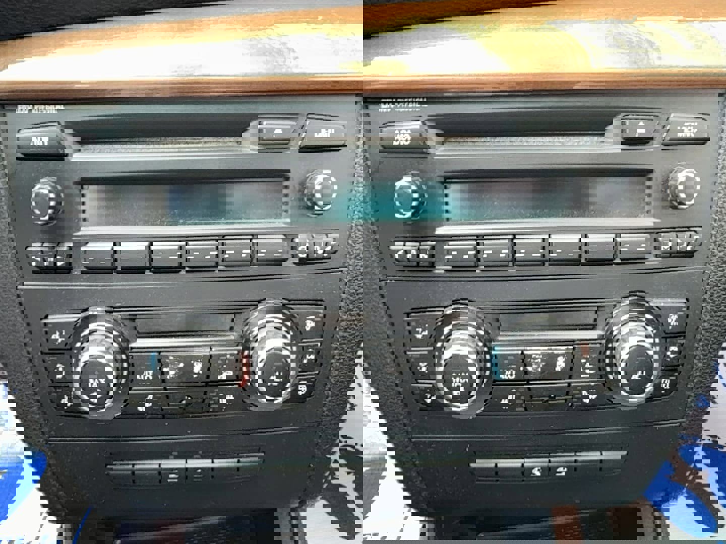 Used 2011 BMW 128i Convertible image 20