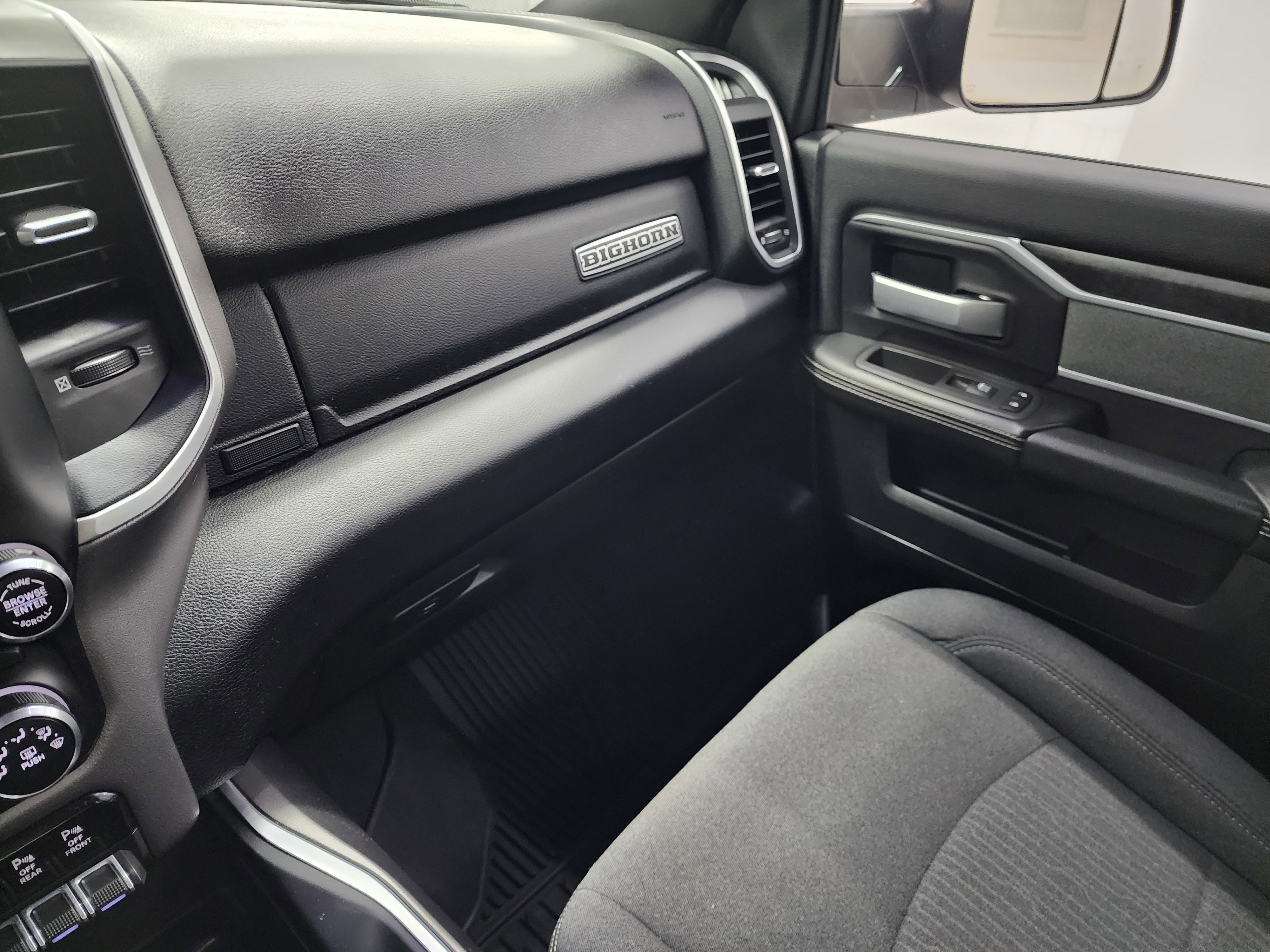 Used 2021 RAM 2500 Big Horn w/ Night Edition image 12