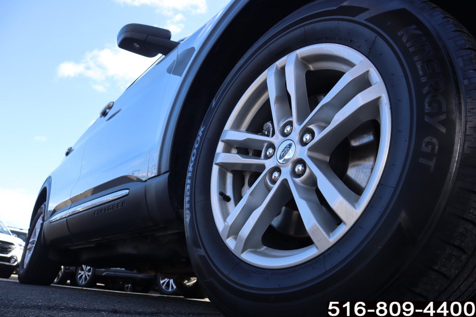 Used 2022 Ford Explorer XLT w/ Equipment Group 202A image 9