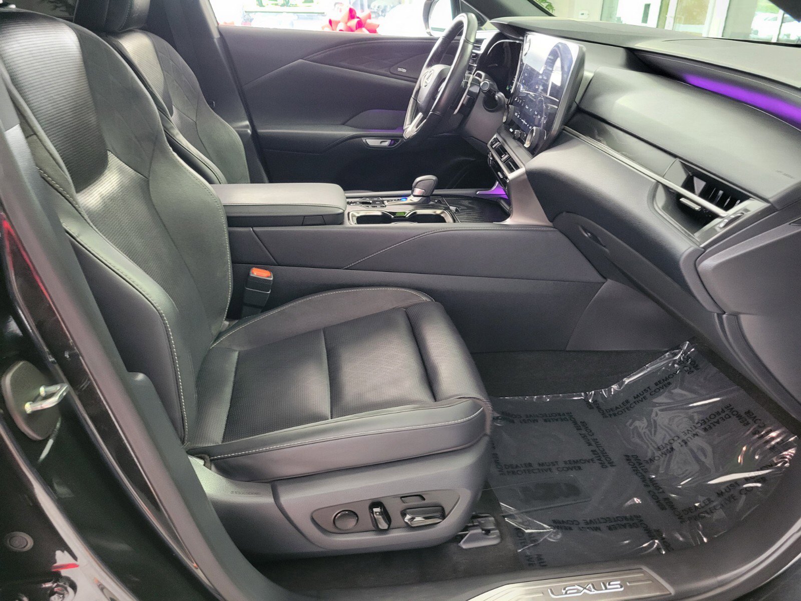 Certified 2025 Lexus RX 450h AWD w/ Convenience Package image 17