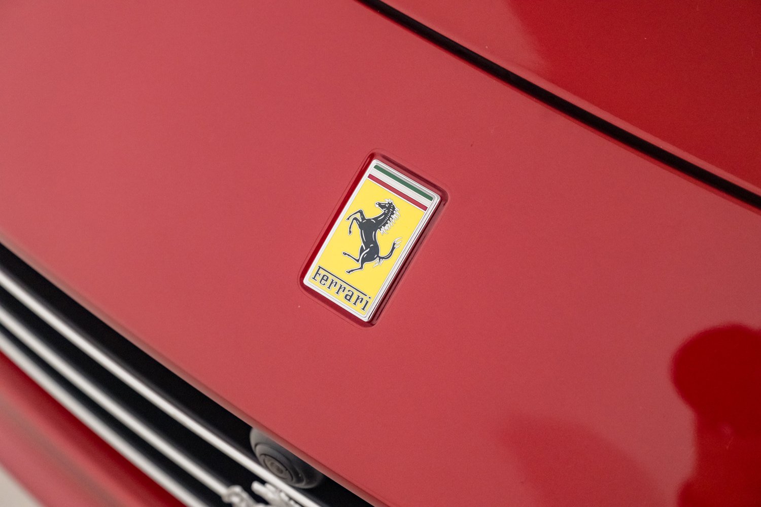 Used 2015 Ferrari California T RWD image 57