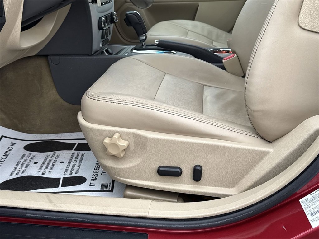Used 2010 Ford Fusion SEL image 14