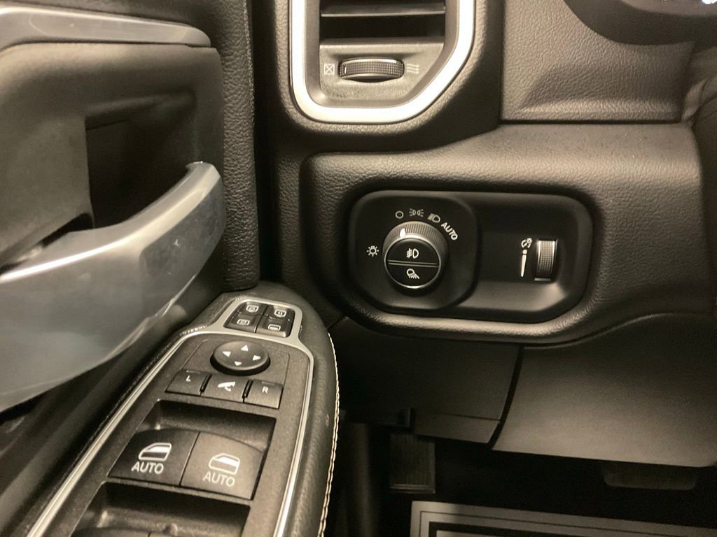 Used 2024 RAM 2500 Big Horn w/ Bed Utility Group image 15