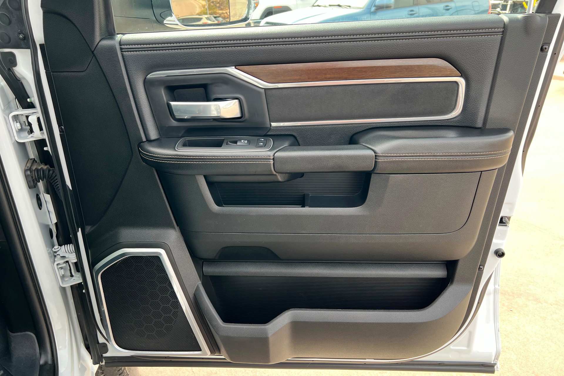 Used 2022 RAM 2500 Laramie image 22