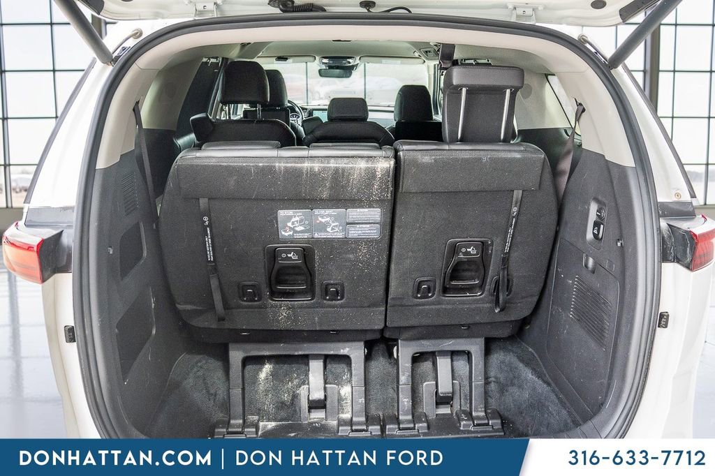 Used 2022 Kia Carnival SX FWD image 31