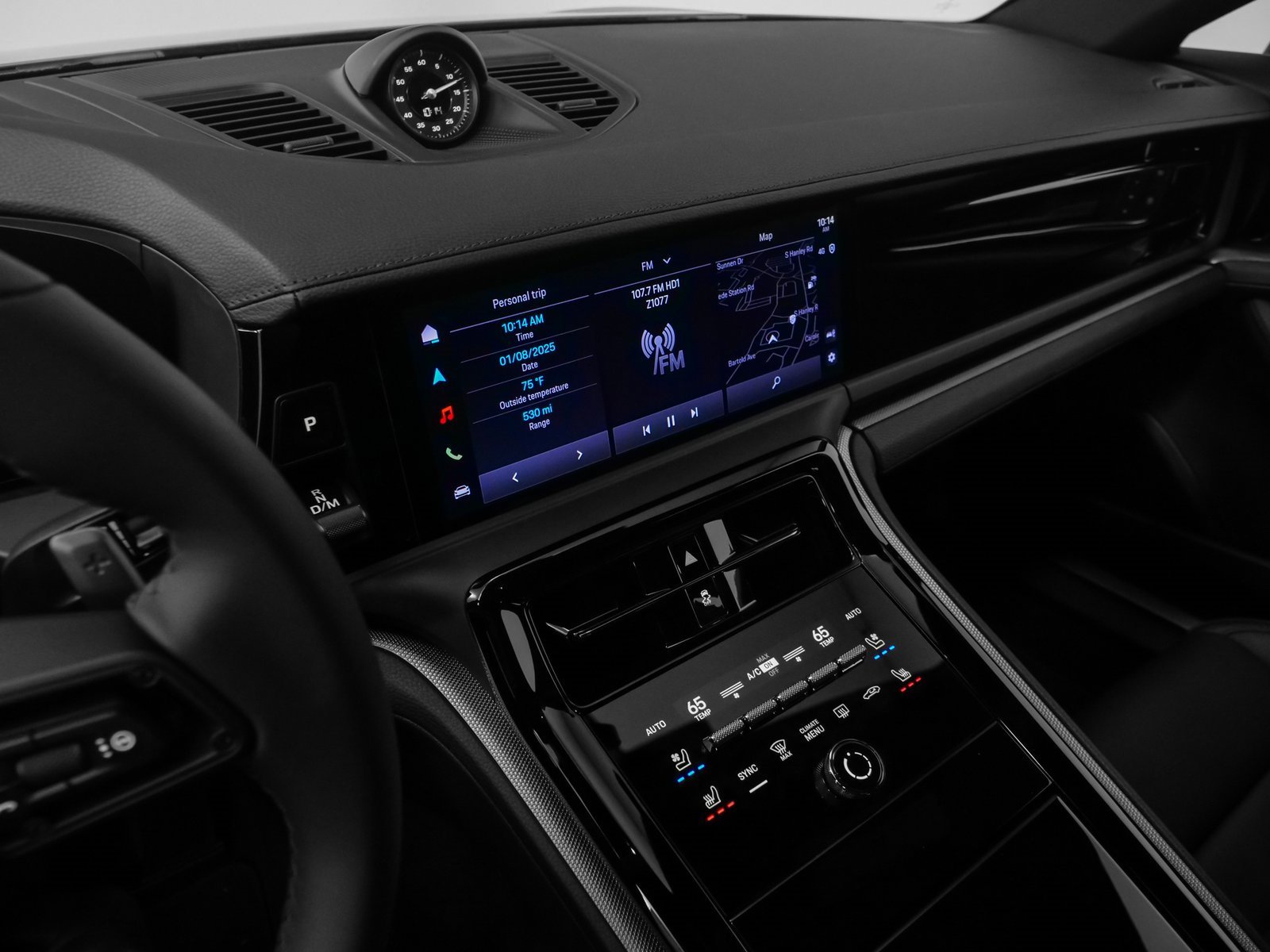 Certified 2025 Porsche Panamera 4 image 32