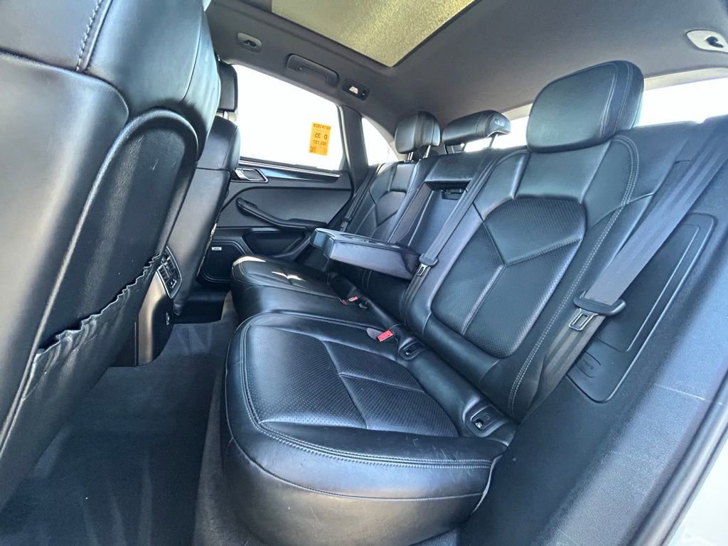 Used 2018 Porsche Macan S image 18