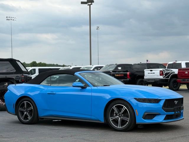 Used 2025 Ford Mustang Premium RWD image 33
