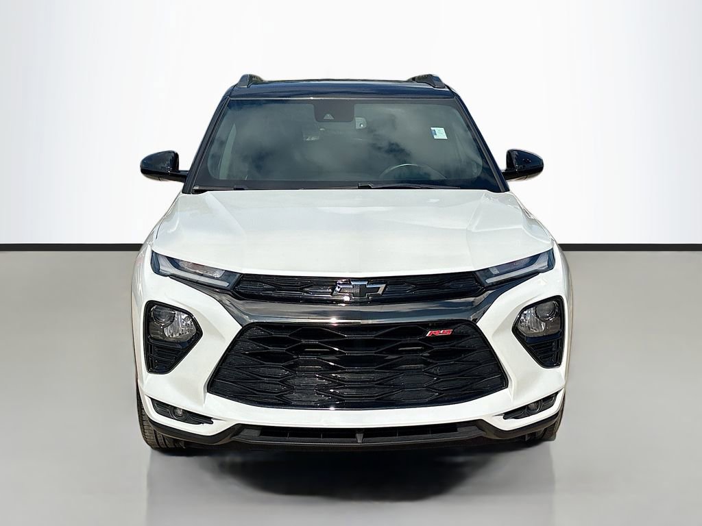 Used 2022 Chevrolet TrailBlazer RS w/ Sun and Liftgate Package image 2