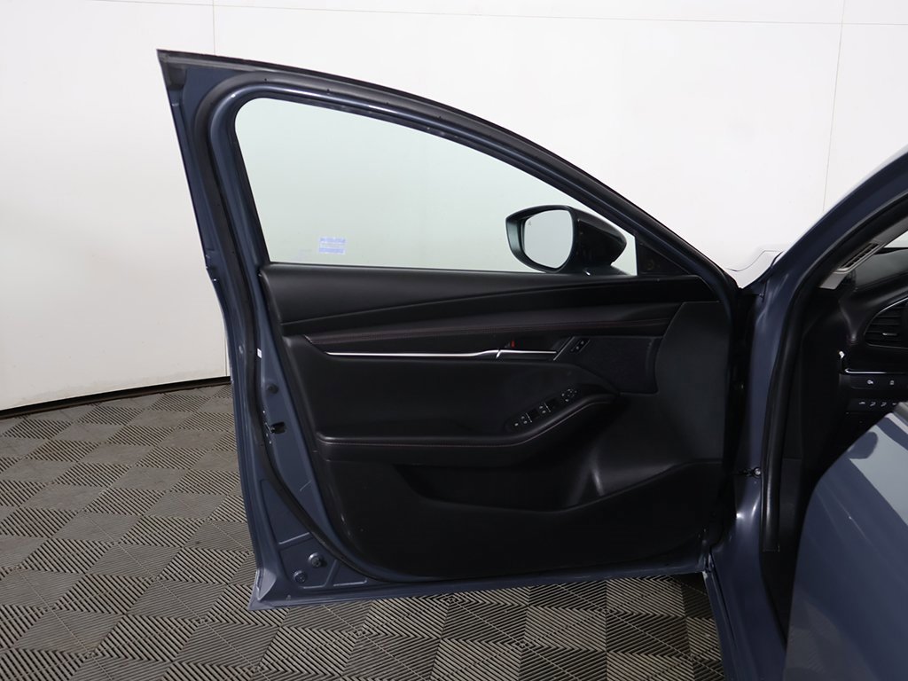 Used 2024 MAZDA MAZDA3 s image 19