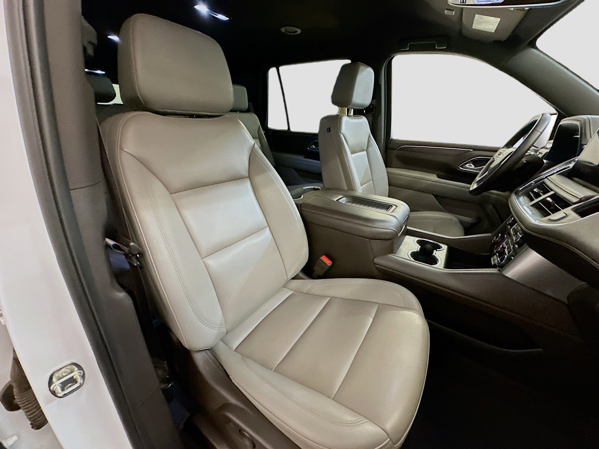 Used 2024 Chevrolet Tahoe LT image 34