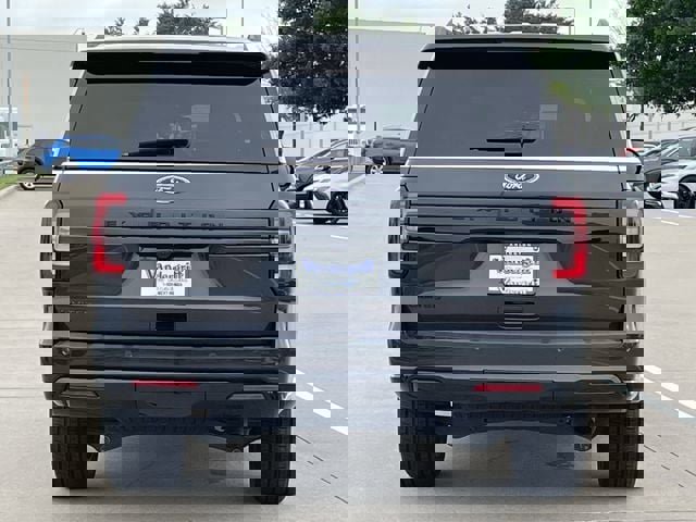 Used 2022 Ford Expedition Limited RWD image 5