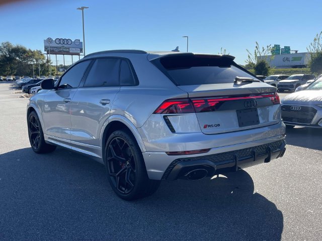 Certified 2025 Audi RS Q8 performance AWD/4WD image 5