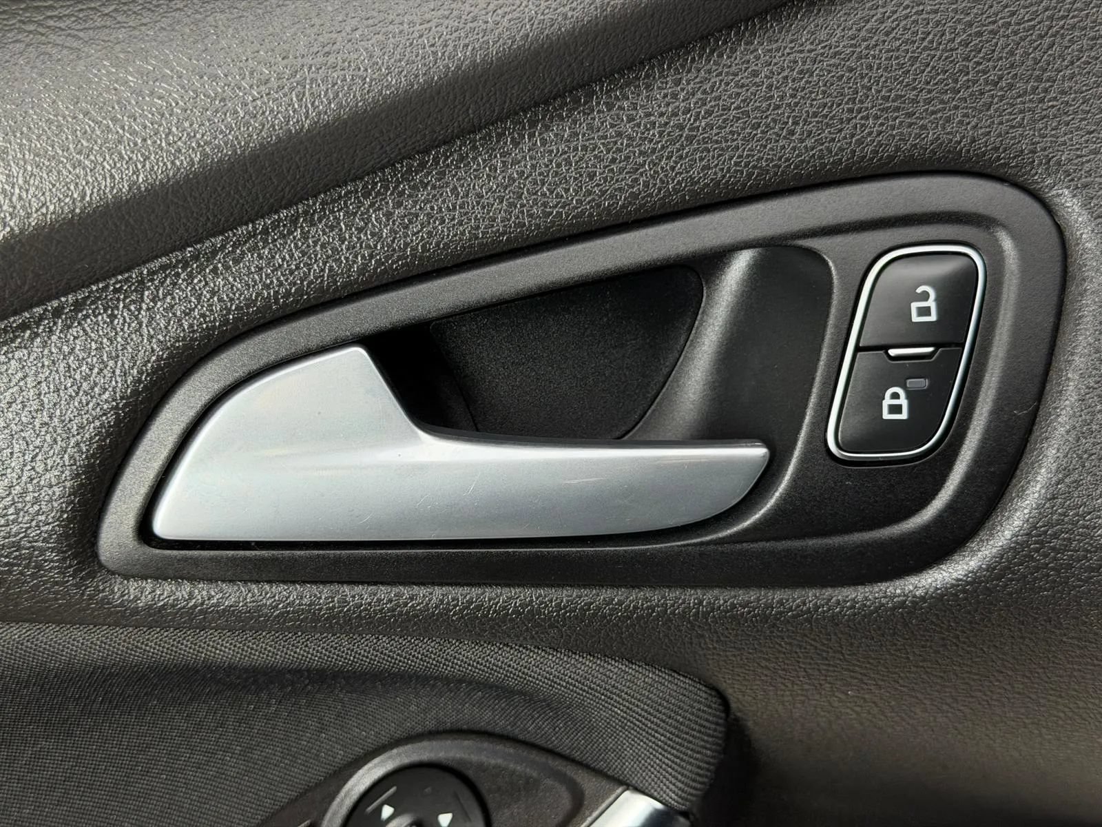Used 2018 Ford Focus ST FWD image 25
