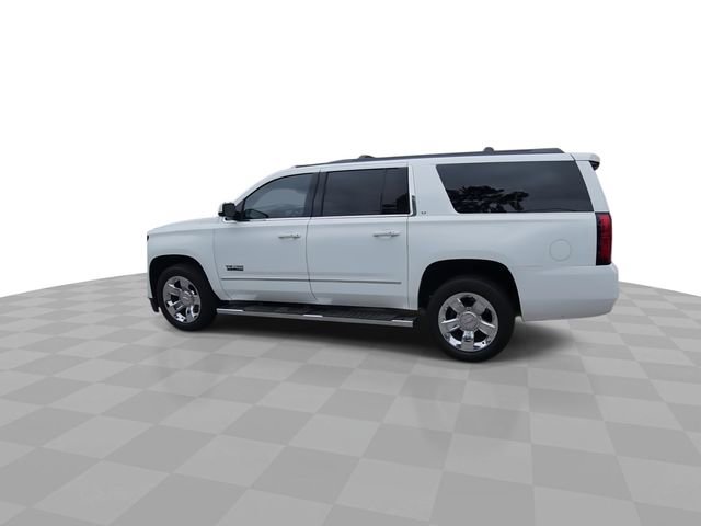 Used 2018 Chevrolet Suburban LT w/ LT Signature Package RWD image 6
