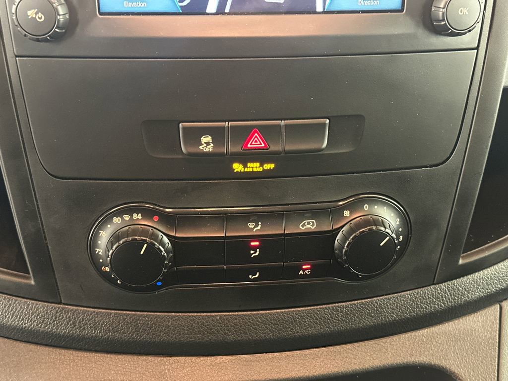 Used 2023 Mercedes-Benz Metris image 29