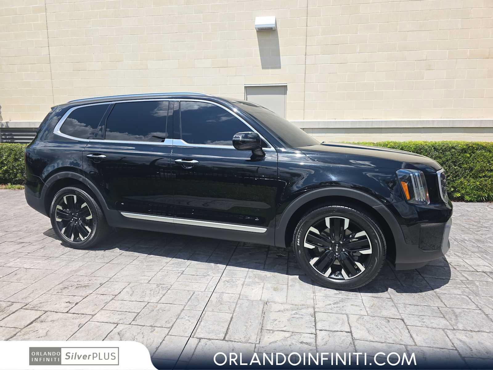 Used 2023 Kia Telluride SX Prestige AWD/4WD image 1