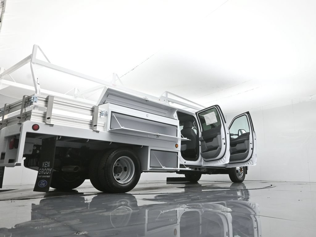 New 2026 Ford F350 XL w/ XL Chrome Package RWD image 47