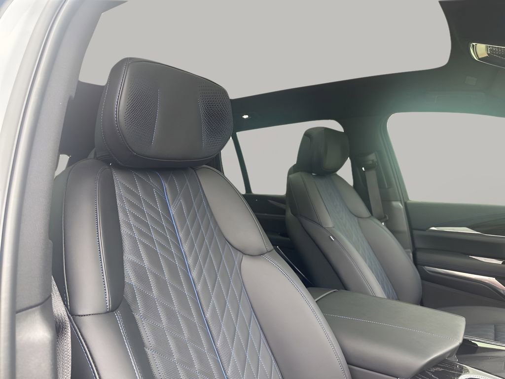 New 2026 Cadillac Escalade IQ Luxury 1 w/ LPO, Floor Liner Package AWD/4WD image 16