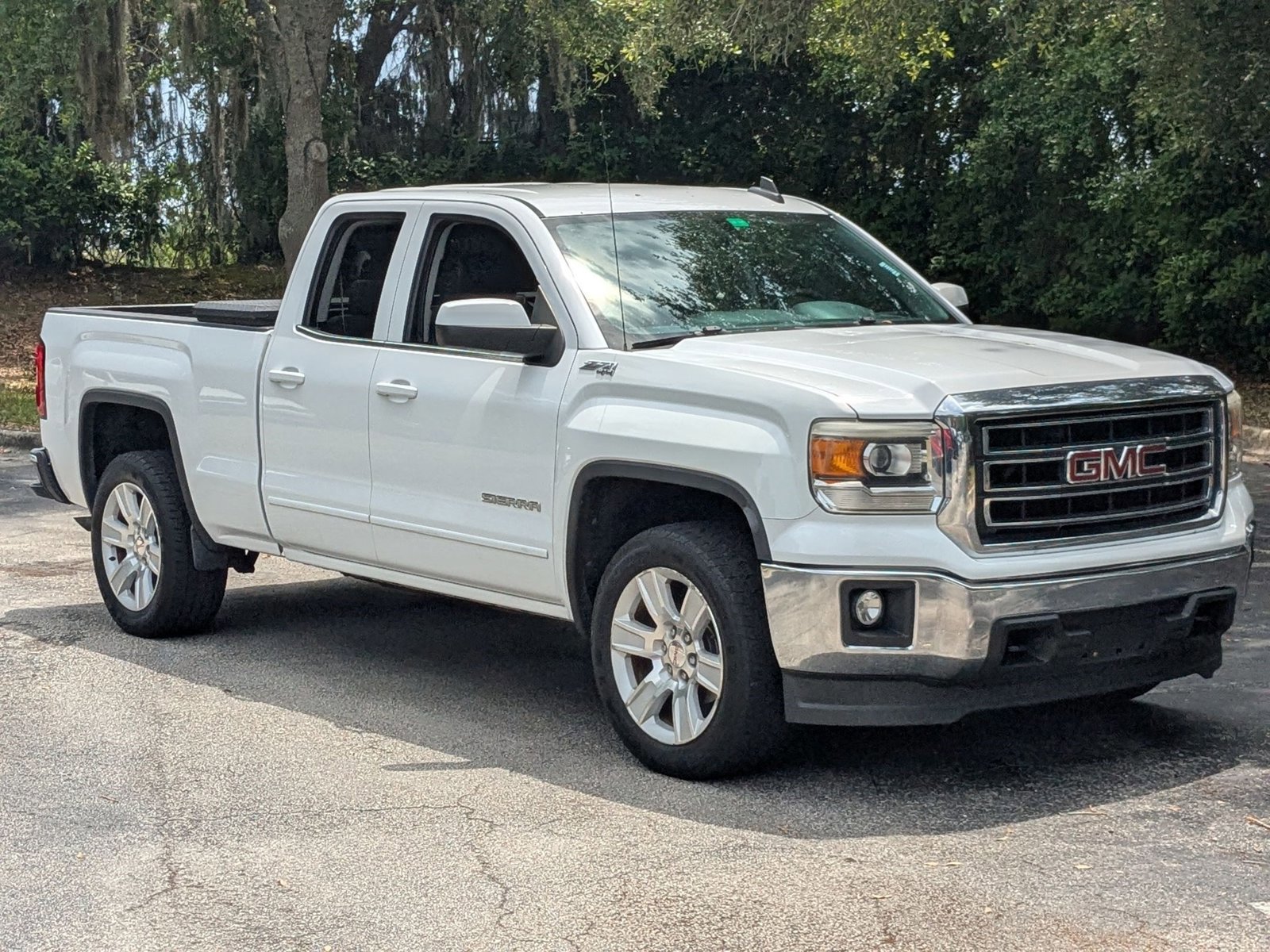 Used 2015 GMC Sierra 1500 SLE AWD/4WD image 3