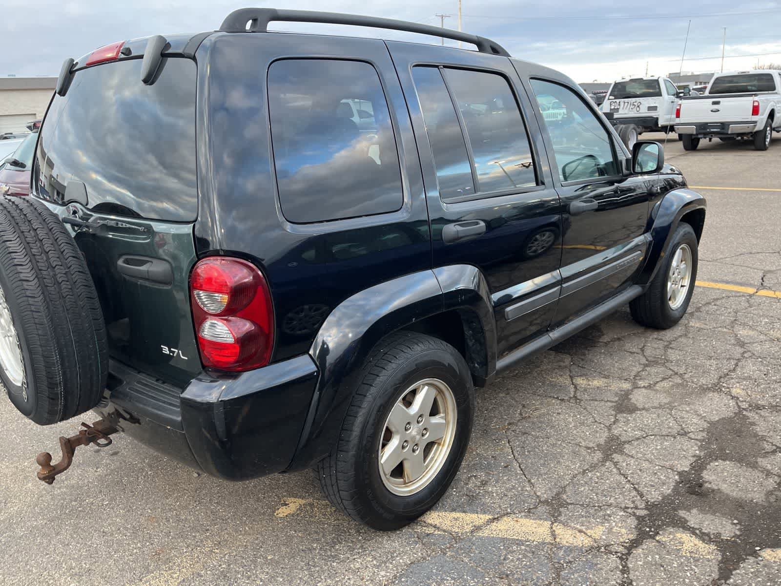 Used 2007 Jeep Liberty Sport image 12