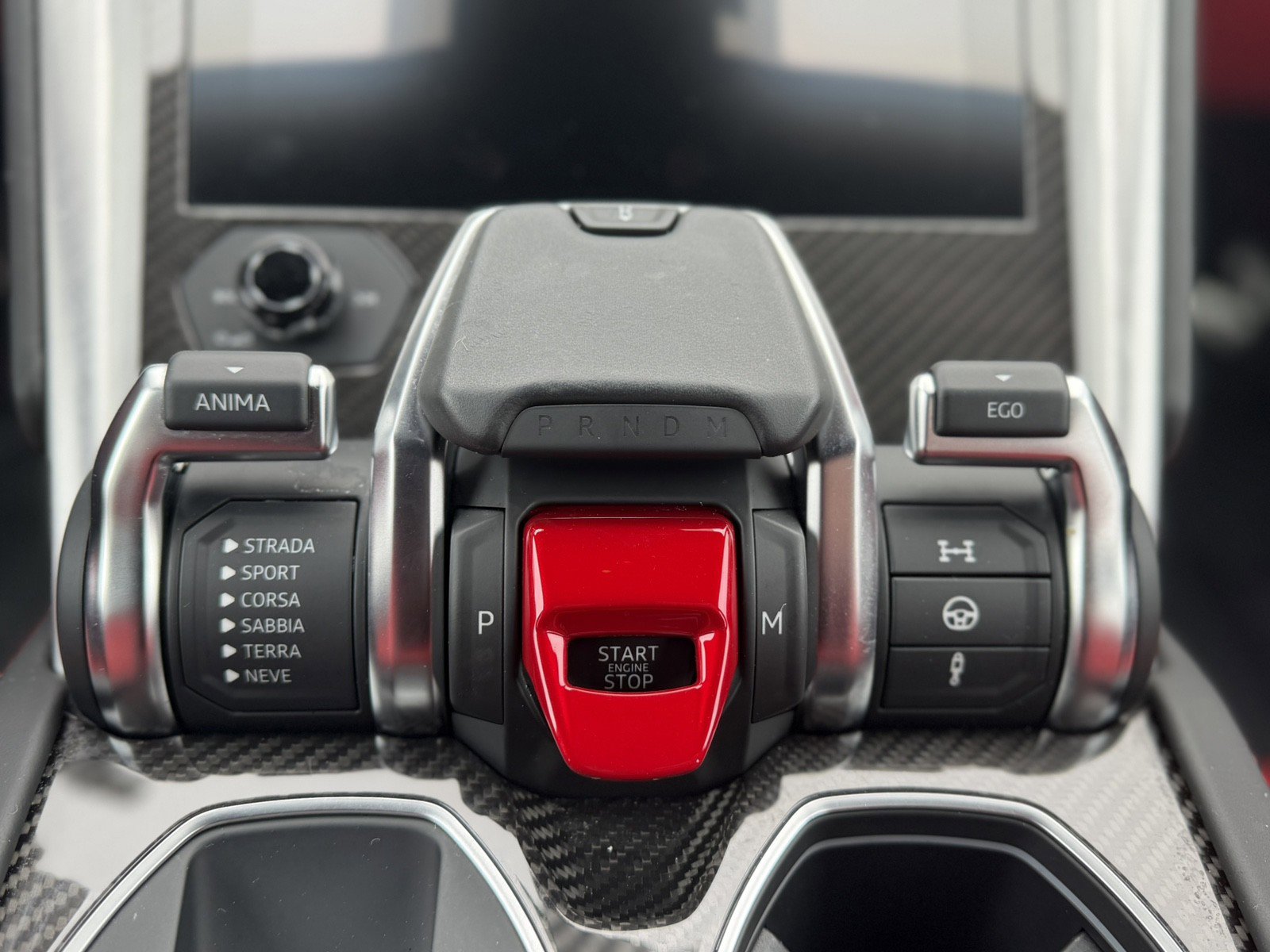 Used 2020 Lamborghini Urus image 11