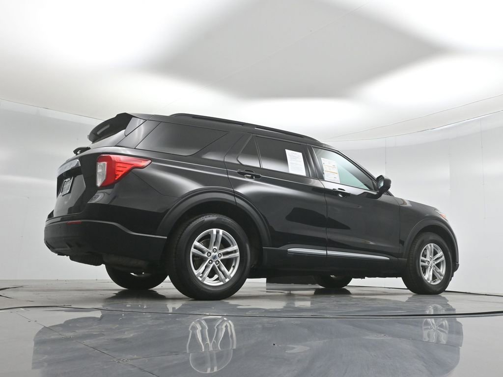 Certified 2022 Ford Explorer XLT image 52