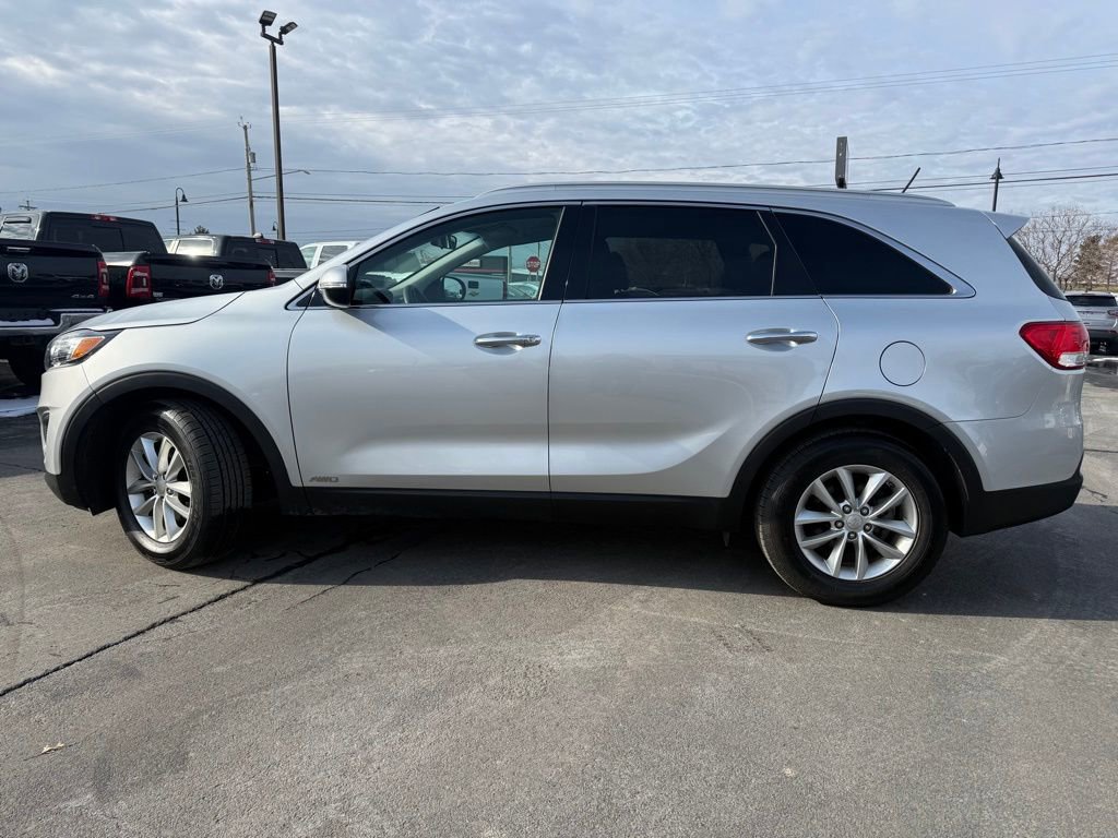 Used 2016 Kia Sorento LX image 10