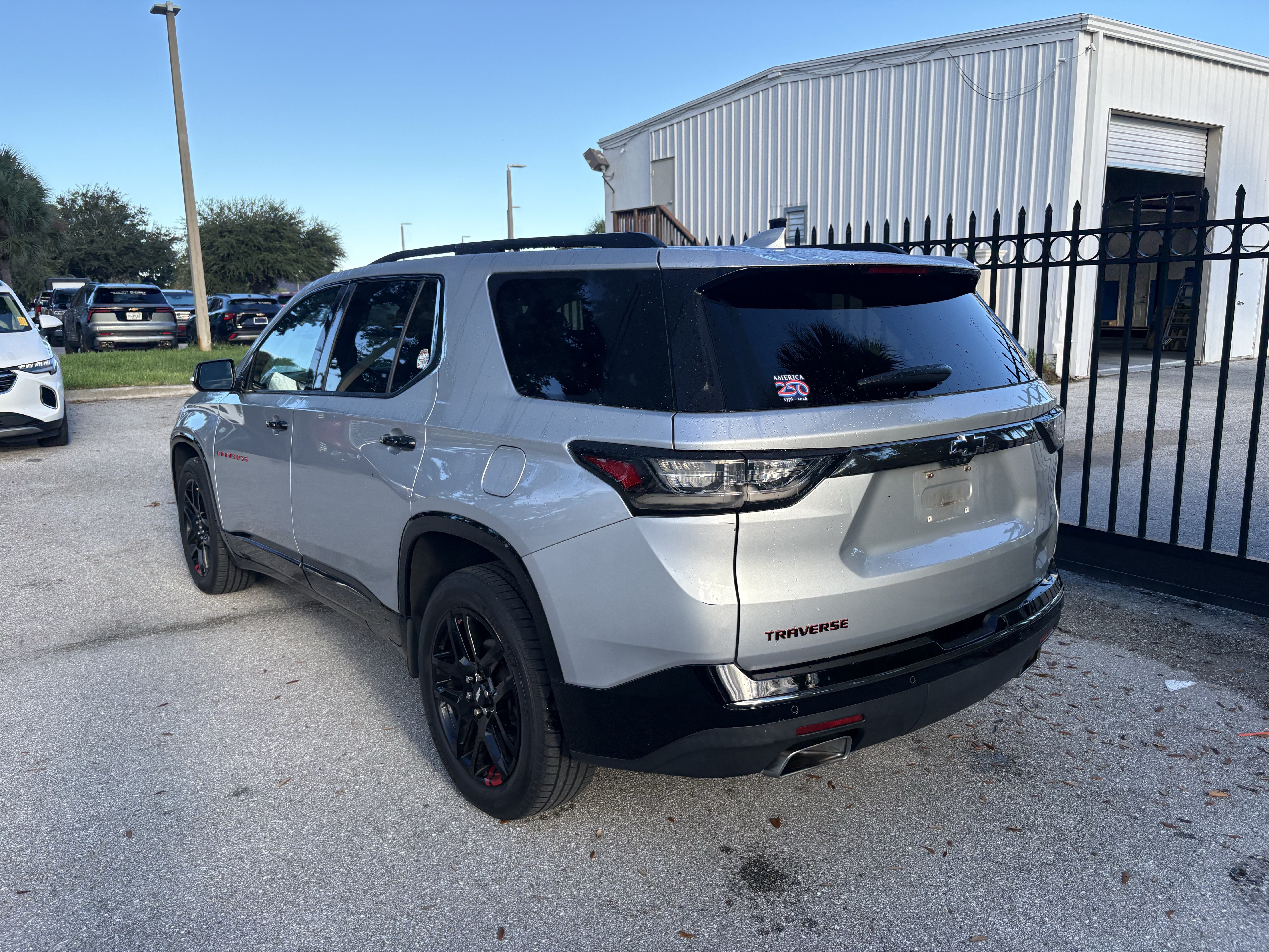 Used 2019 Chevrolet Traverse Premier w/ Redline Edition FWD image 5