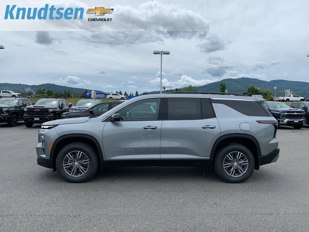 New 2026 Chevrolet Traverse LT w/ Driver Confidence Package AWD/4WD image 4