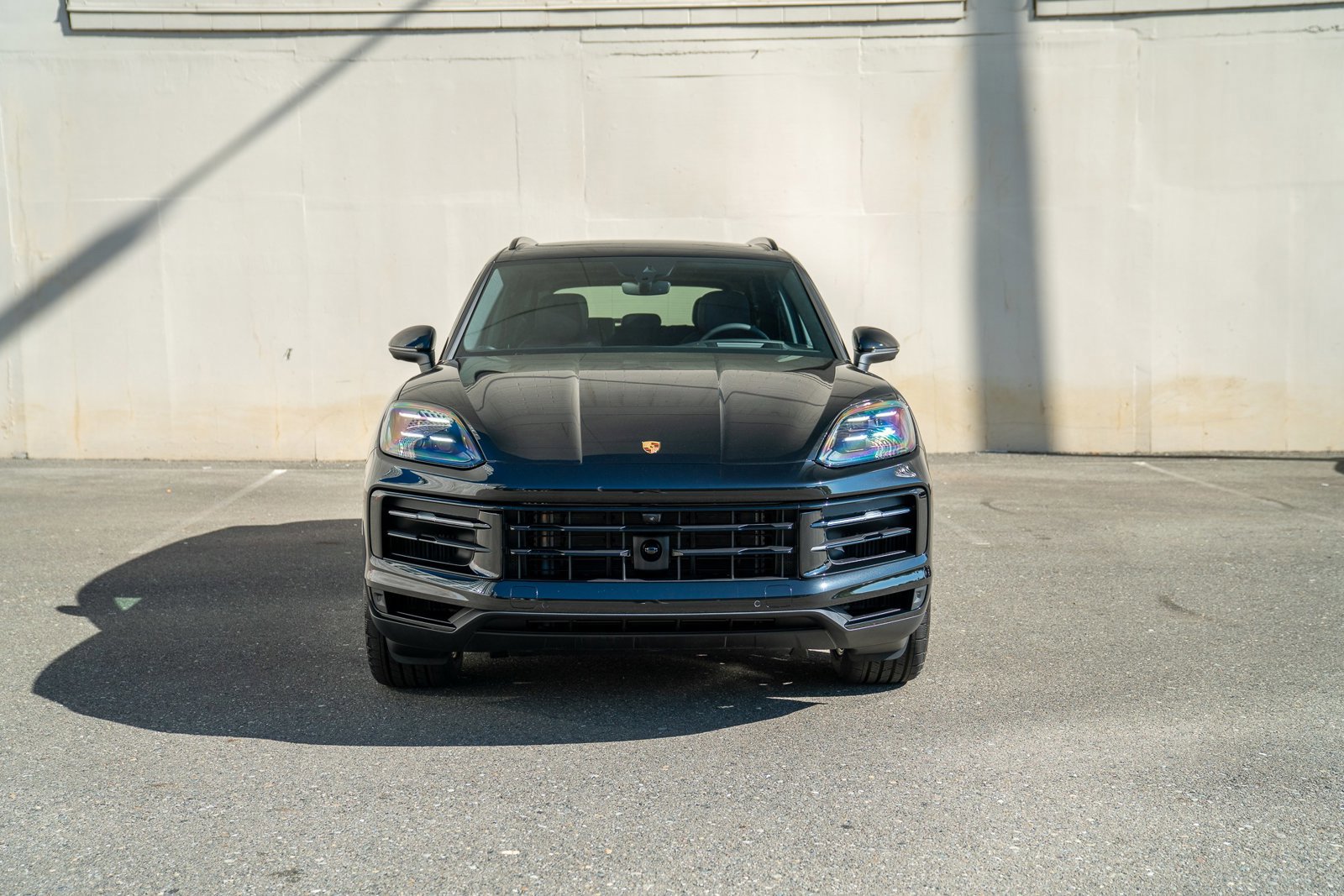Certified 2025 Porsche Cayenne AWD/4WD image 6