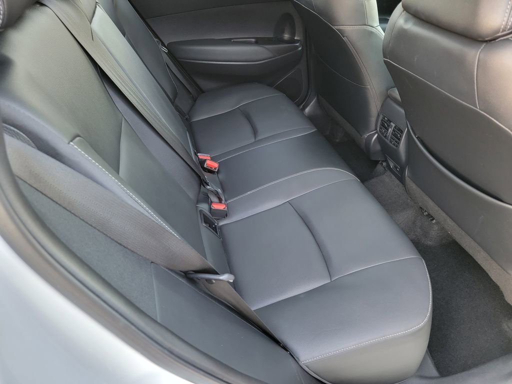 Used 2022 Toyota Corolla Cross XLE w/ Convenience Package image 15