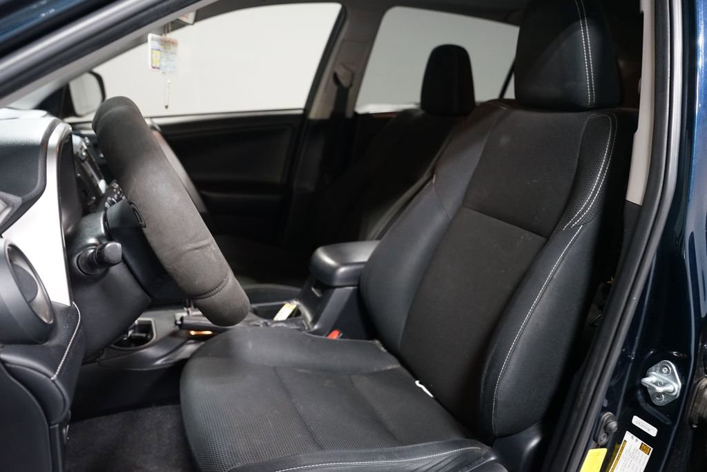 Used 2018 Toyota RAV4 XLE FWD image 6