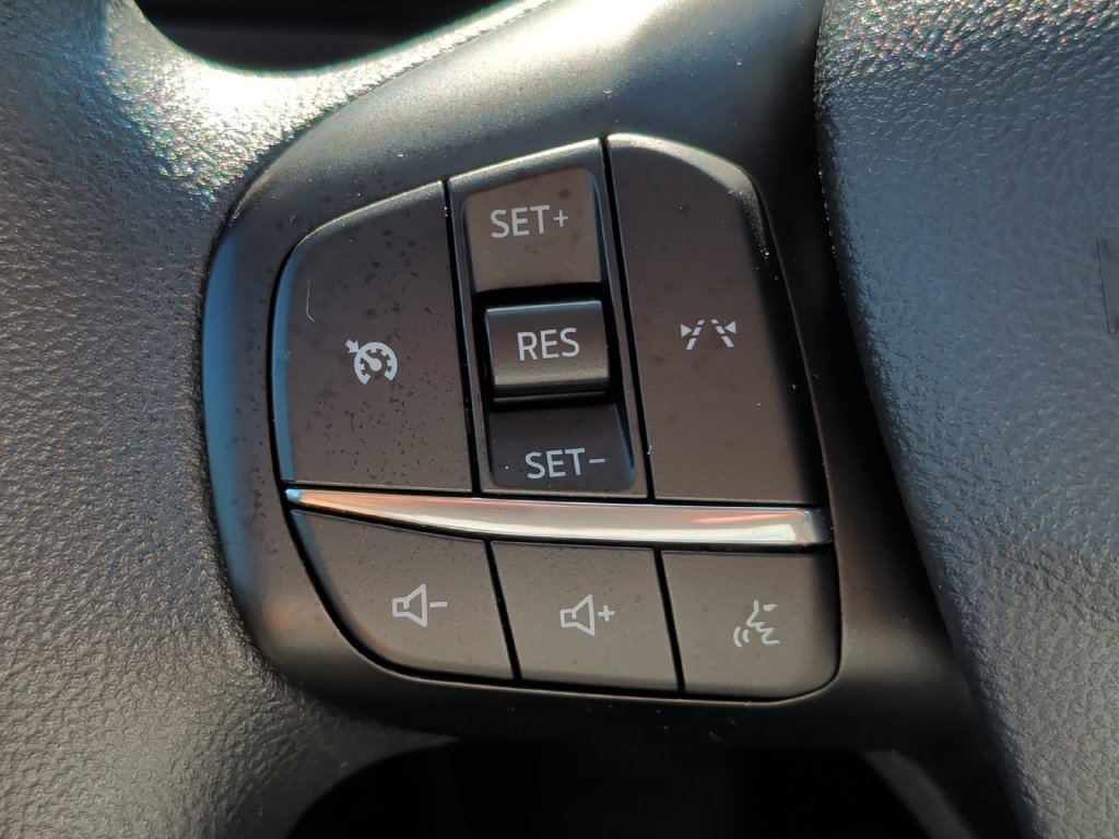 Used 2025 Ford Escape Active AWD/4WD image 12