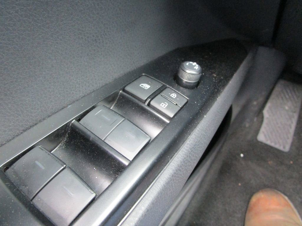 Used 2025 Toyota Camry LE image 37