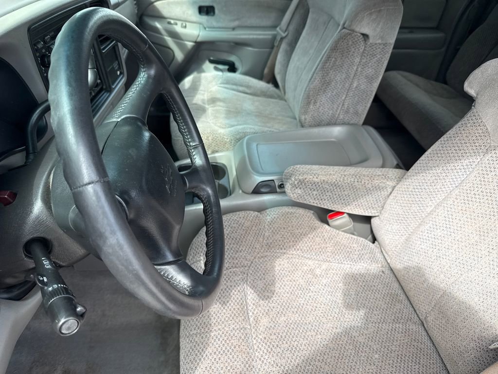 Used 1999 Chevrolet Silverado 2500 LS w/ Firm Ride Suspension Pkg RWD image 19