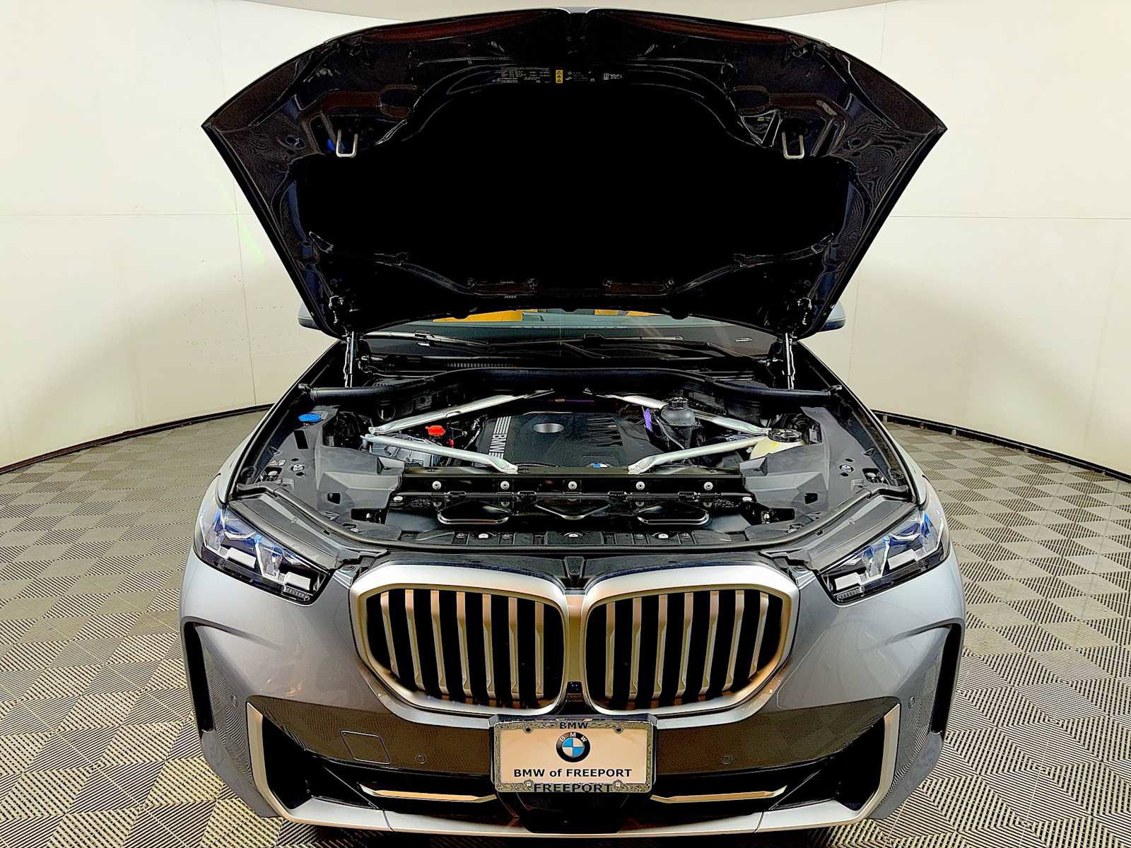 Certified 2024 BMW X5 xDrive40i w/ Premium Package image 32