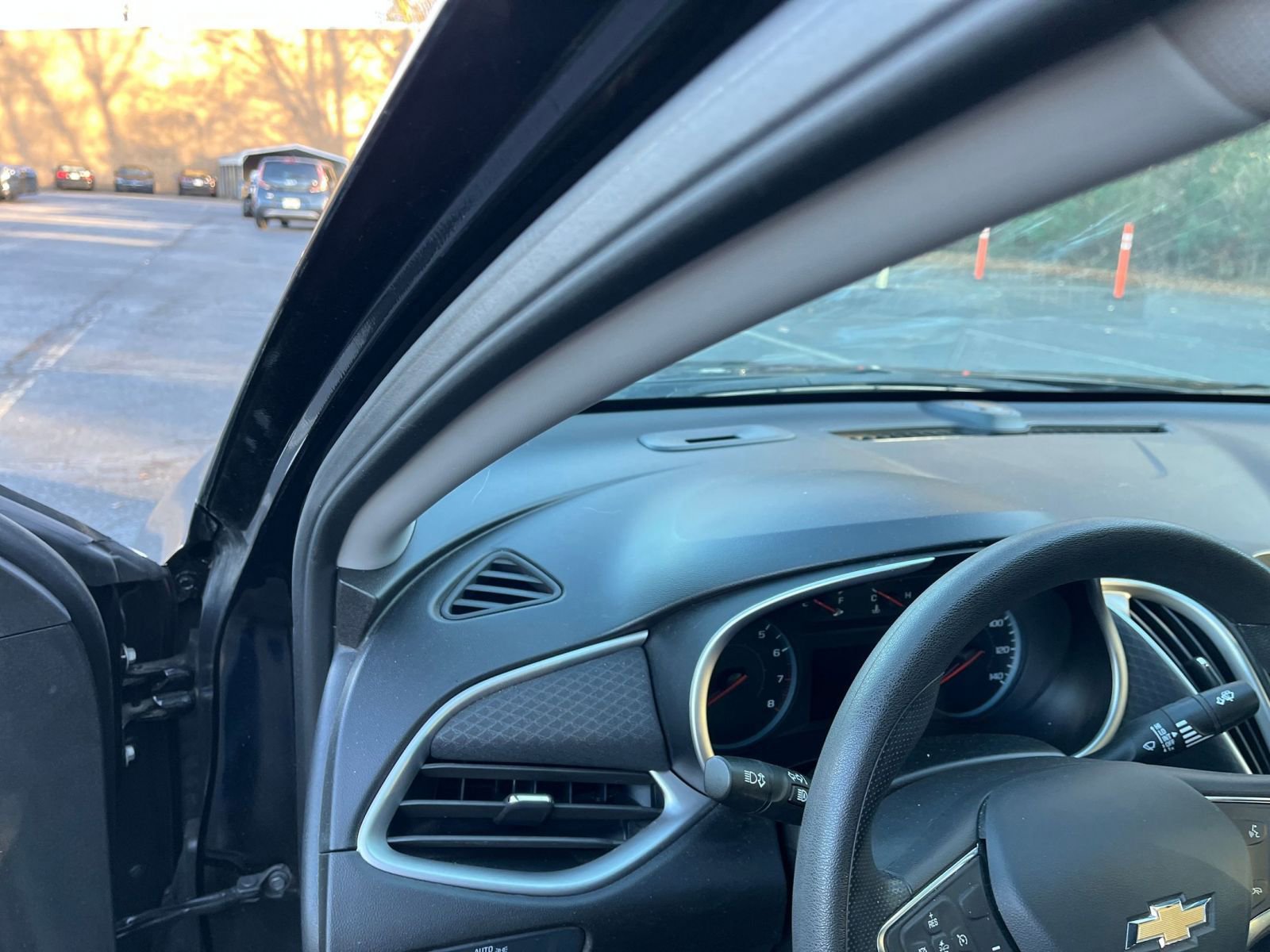 Used 2024 Chevrolet Malibu LT image 34