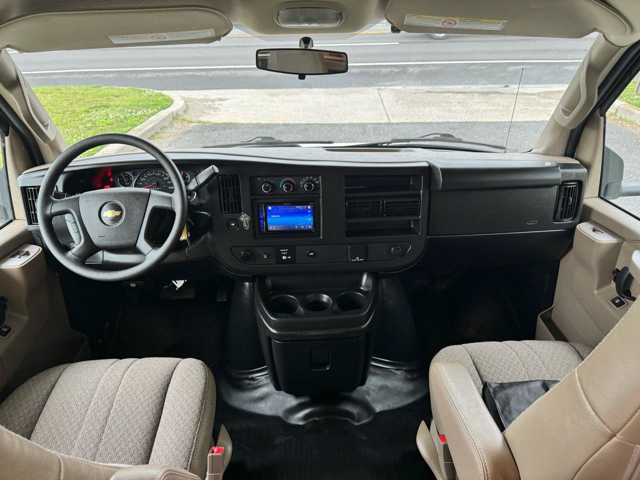 Used 2019 Chevrolet Express 4500 w/ RV Package RWD image 43