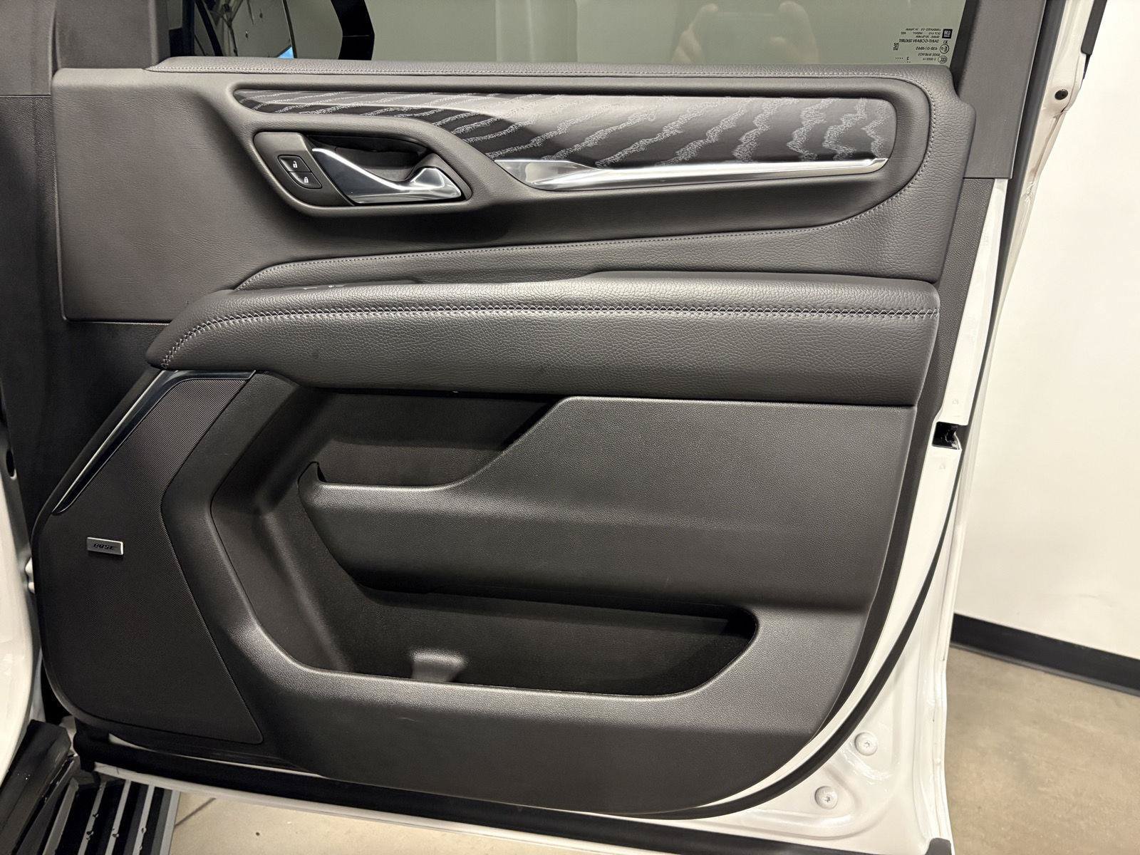 Used 2023 GMC Yukon Denali AWD/4WD image 60