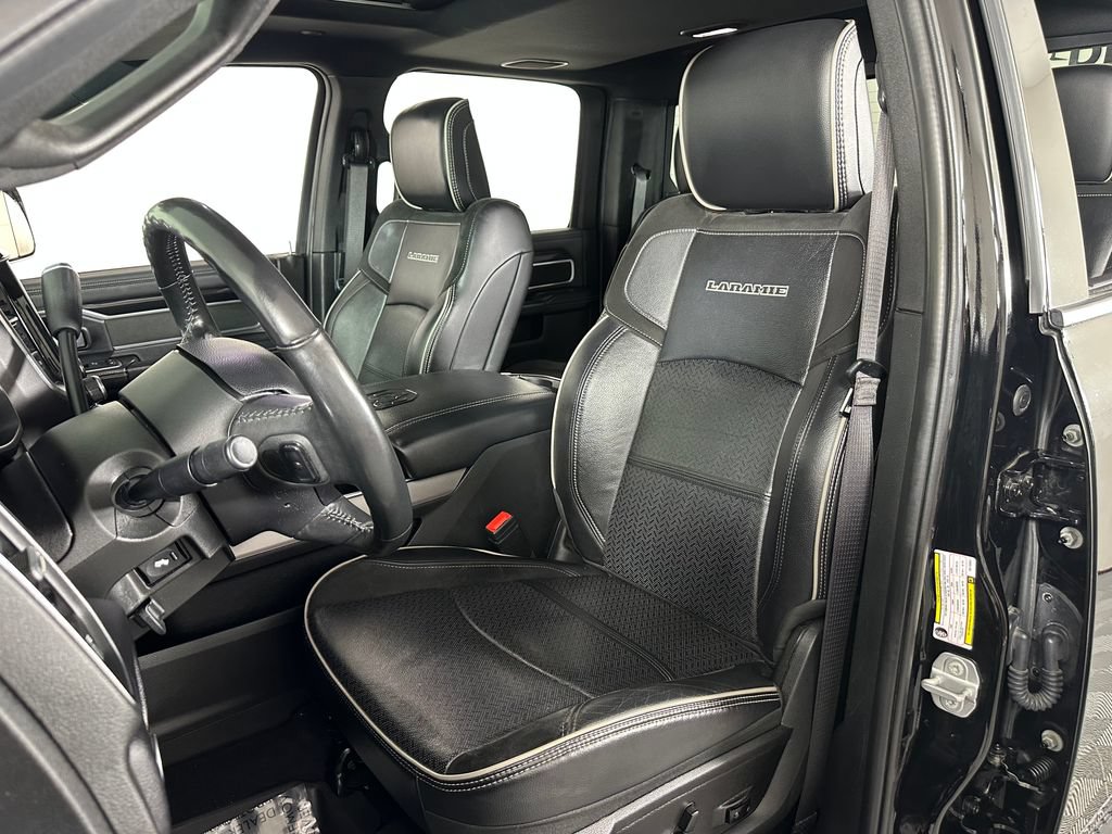 Used 2022 RAM 3500 Laramie AWD/4WD image 12